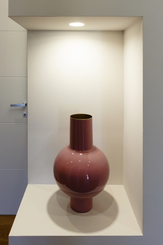 Corridoio in stile contemporaneo di 9 di Studio MAC
