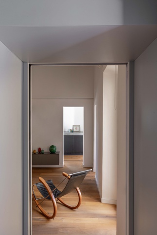 Soggiorno in stile contemporaneo di 20 di interno16architettura