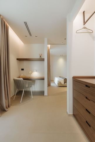 Camera da Letto in stile moderno di 60 di GIOVANNI SELLITRI STUDIO