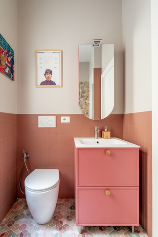 Bagno di Servizio in stile contemporaneo di 3 di Caleidoscopio Architettura
