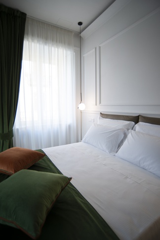 Camera da Letto in stile art deco di 40 di Jerry Caputo & Partners
