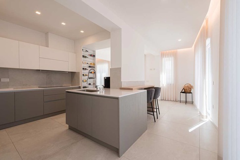 Cucina in stile contemporaneo di 12 di MANUARINO architettura design comunicazione