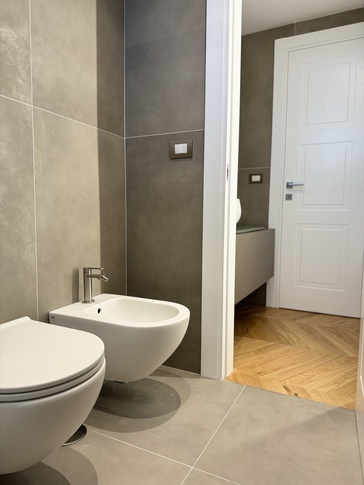 Bagno in stile contemporaneo di 5 di dsdstudio