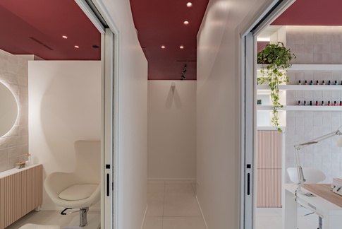 Open Space in stile contemporaneo di 75 di Caleidoscopio Architettura