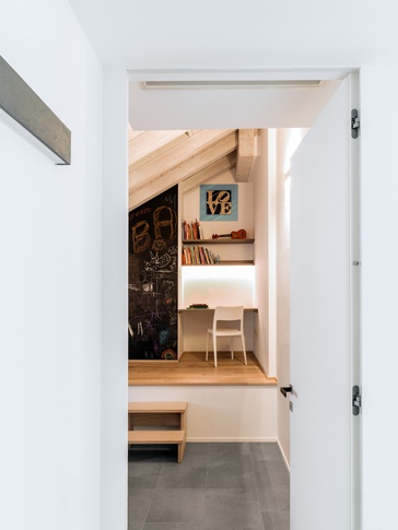 Cameretta Bambini in stile moderno di 19 di Moroni Architettura 2.0