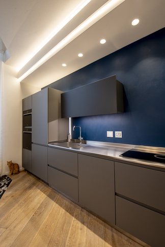 Open Space in stile moderno di 65 di MICHELE VOLPI STUDIO INTERIOR DESIGN