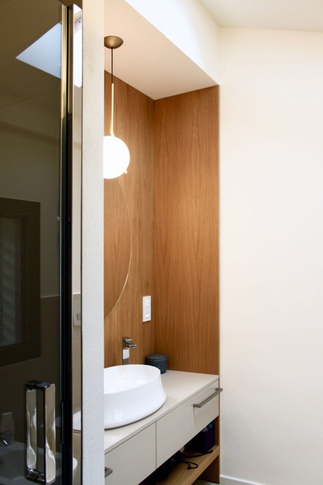 Bagno in stile moderno di 5 di SuMisura Architetti