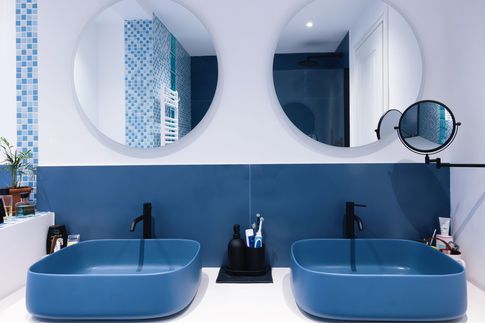 Bagno in stile moderno di 7 di Valentina Solera Architetto Bagno in stile moderno di 7 di Valentina Solera Architetto