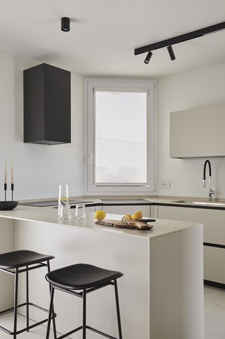 Open Space in stile moderno di 40 di Chantal Forzatti architetto