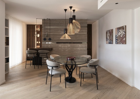 Open Space in stile contemporaneo di 56 di Francesco Cardano Interior Designer