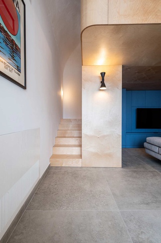 Soggiorno in stile contemporaneo di 38 di MANUARINO architettura design comunicazione