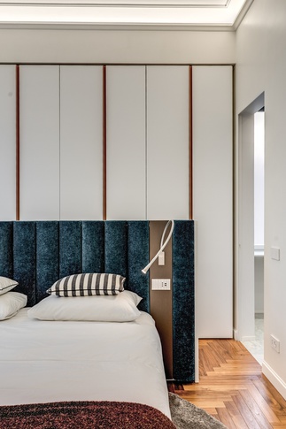 Camera da Letto in stile contemporaneo di 25 di MOB Architects