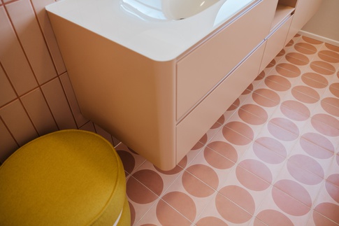 Bagno in stile contemporaneo di 9 di Micro Interior Design Bagno in stile contemporaneo di 9 di Micro Interior Design