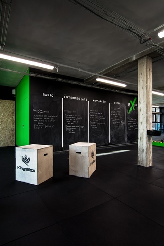 Palestra in stile industriale di 200 di SET designers