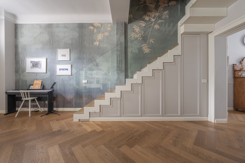 Soggiorno in stile classico di 34 di Annalisa Carli Architetto