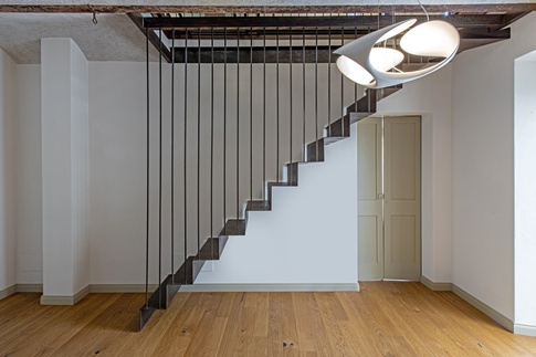 Scale in stile moderno di null di Carola Ribotta architetto