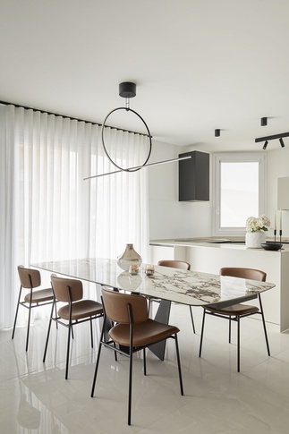 Open Space in stile moderno di 40 di Chantal Forzatti architetto Open Space in stile moderno di 40 di Chantal Forzatti architetto