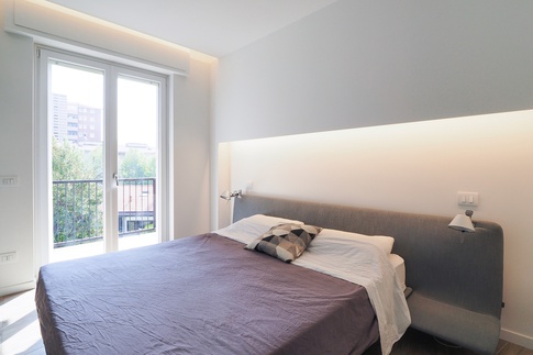 Camera da Letto in stile contemporaneo di 14 di Desearq studio - architettura e interior design Camera da Letto in stile contemporaneo di 14 di Desearq studio - architettura e interior design