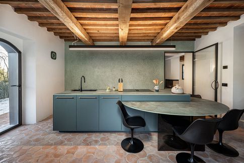 Cucina in stile contemporaneo di 25 di Nauraleverticale Cucina in stile contemporaneo di 25 di Nauraleverticale