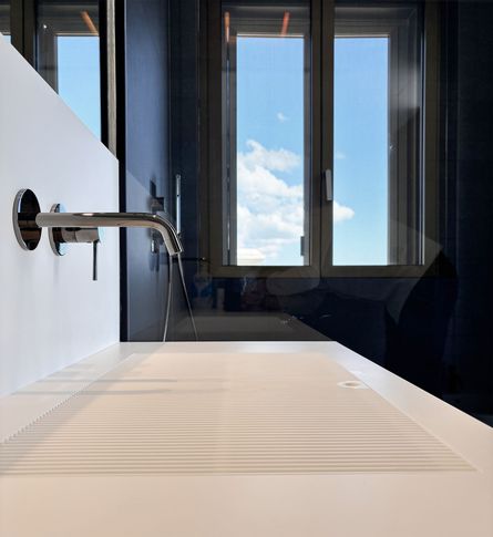 Bagno in stile moderno di 5 di Alessandro Magno Studio Bagno in stile moderno di 5 di Alessandro Magno Studio
