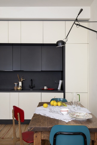 Soggiorno in stile contemporaneo di 15 di tapas studio