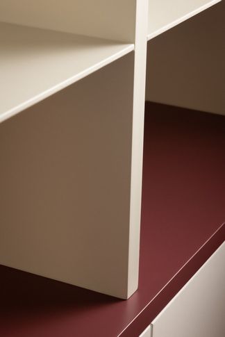 Corridoio in stile contemporaneo di 5 di Paola Sola Architetto
