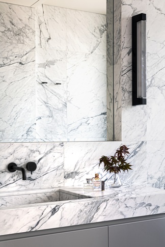 Bagno in stile moderno di 9 di NOMADE ARCHITETTURA