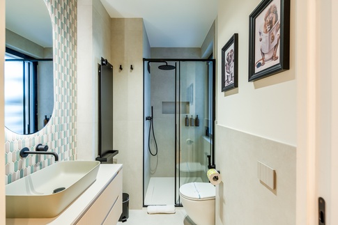 Bagno in stile contemporaneo di 3 di FCInteriorDesignStudio | Bagno in stile contemporaneo di 3 di FCInteriorDesignStudio |