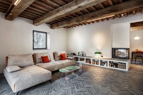 Soggiorno in stile contemporaneo di 80 di Nauraleverticale Soggiorno in stile contemporaneo di 80 di Nauraleverticale