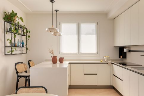 Open Space in stile minimal di 38 di Sofia Carta Studio