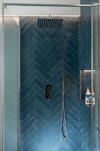 Bagno in stile contemporaneo di 5 di Patrizia Drudi Architetto Bagno in stile contemporaneo di 5 di Patrizia Drudi Architetto