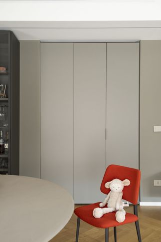 Open Space in stile contemporaneo di 50 di Michela Cordisco Studio