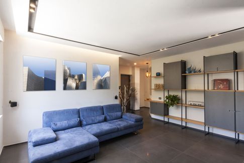 Open Space in stile moderno di 50 di Pucciarelli Architetti