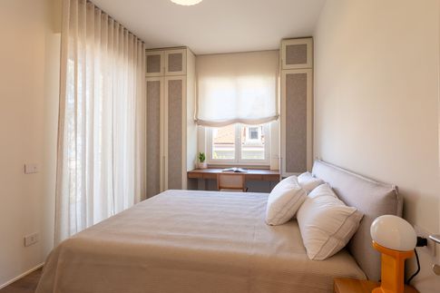 Camera da Letto in stile mediterraneo di 14 di Chiara Fedele Interior Design