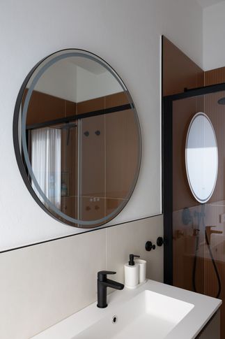 Camera da Letto in stile moderno di 14 di Enzo Razzano Architettura