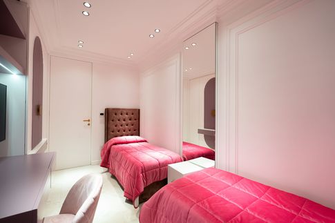 Cameretta Bambini in stile contemporaneo di 20 di Salvatore Sito Interior Designer