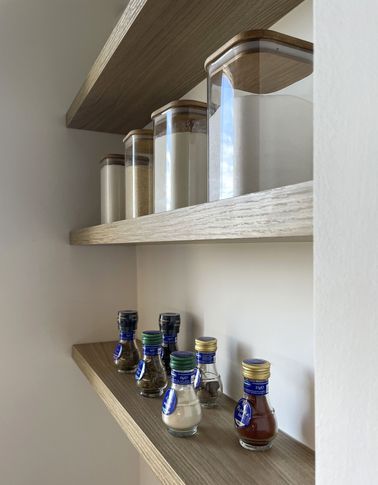 Open Space in stile contemporaneo di 25 di Silvia Aquilani . Design studio