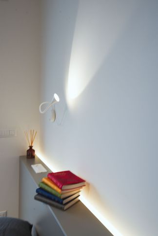 Camera da Letto in stile moderno di 14 di MICHELE VOLPI STUDIO INTERIOR DESIGN