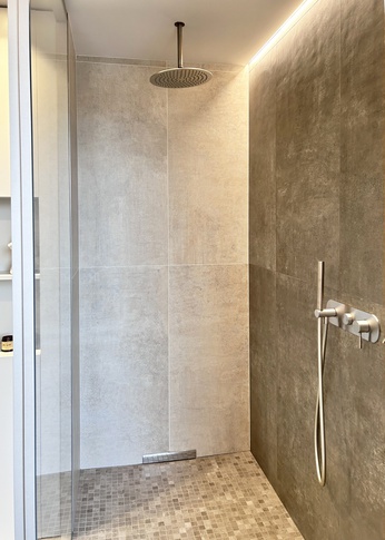 Bagno in stile moderno di 8 di JESSICA PIGNATTA ARCHITETTO