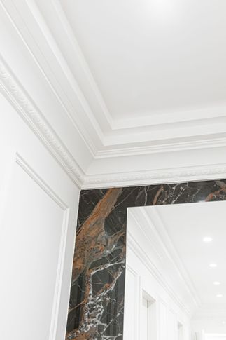 Corridoio in stile classico di 10 di Salvatore Sito Interior Designer