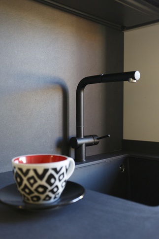 Cucina in stile contemporaneo di 8 di Valentina Varricchio Architetto
