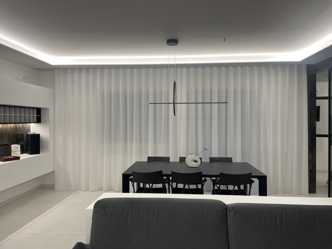 Soggiorno in stile contemporaneo di 38 di IMA STUDIO