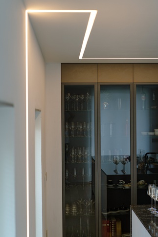 Cucina in stile contemporaneo di 20 di SET designers