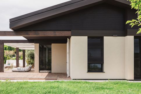 Facciata in stile moderno di null di VIU' STUDIO DI ARCHITETTURA