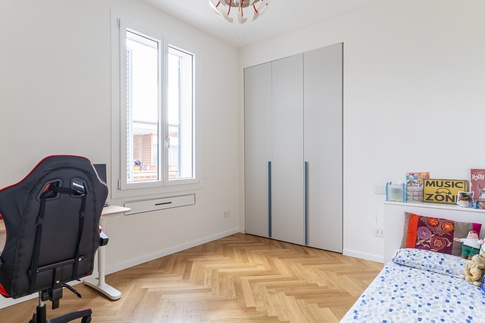 Cameretta Bambini in stile contemporaneo di 12 di Lorenzo Rossi Architetto