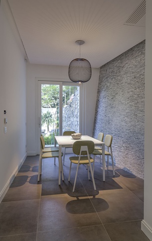 Open Space in stile contemporaneo di 104 di Raia Design