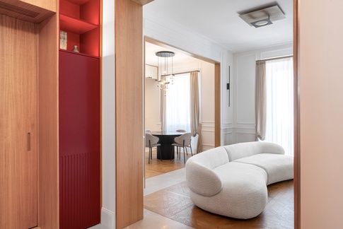 Ingresso in stile contemporaneo di 10 di Caprioli Architetti