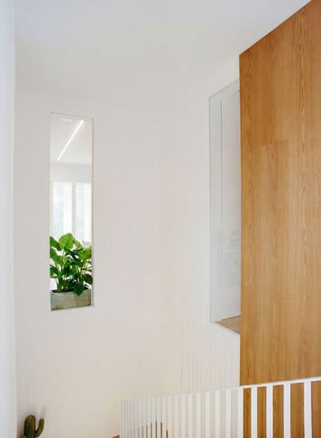 Scale in stile scandinavo di 7 di ellevuelle architetti