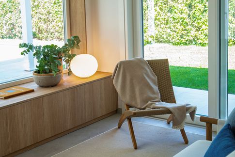 Soggiorno in stile minimal di 25 di Cariolato Arredamenti