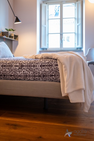Camera da Letto in stile contemporaneo di 11 di Agata Home Design Camera da Letto in stile contemporaneo di 11 di Agata Home Design